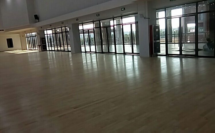 楓樺木NBA籃球場木地板生產(chǎn)廠家