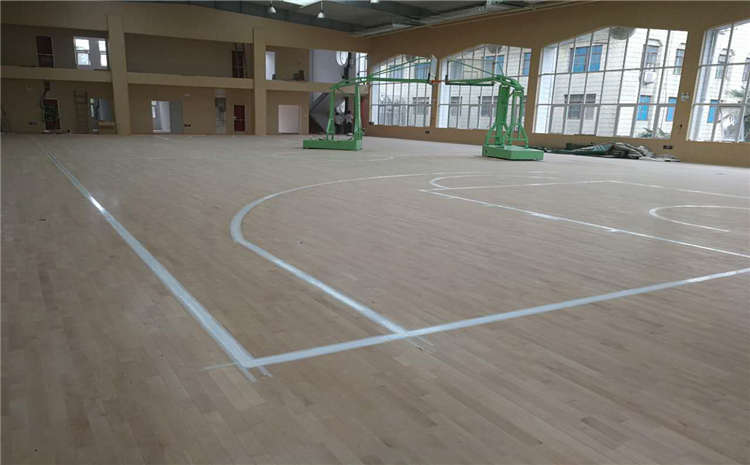 五角楓排球館木地板哪個牌子好?