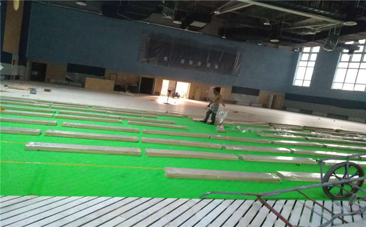 柞木舞臺(tái)木地板多少錢一平米？