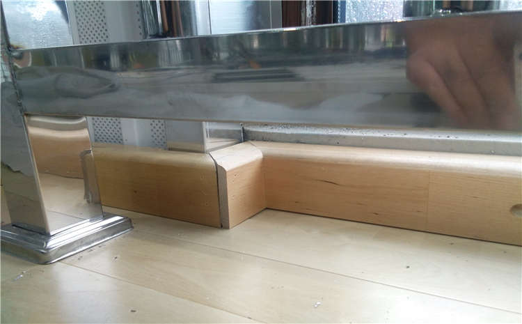 學校羽毛球館木地板價格是多錢?