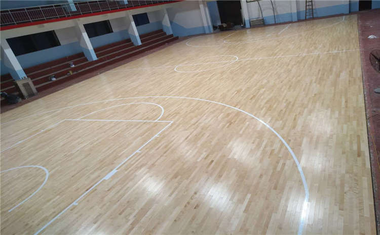 柞木木地板籃球場多少錢一平米?