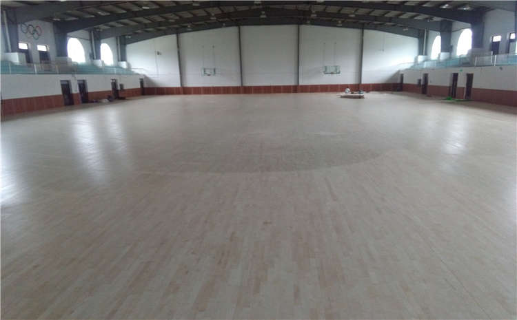 硬木企口籃球場地木地板哪個牌子好？