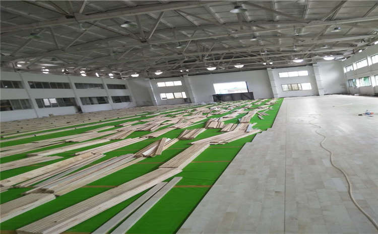 松木運(yùn)動(dòng)體育地板造價(jià)