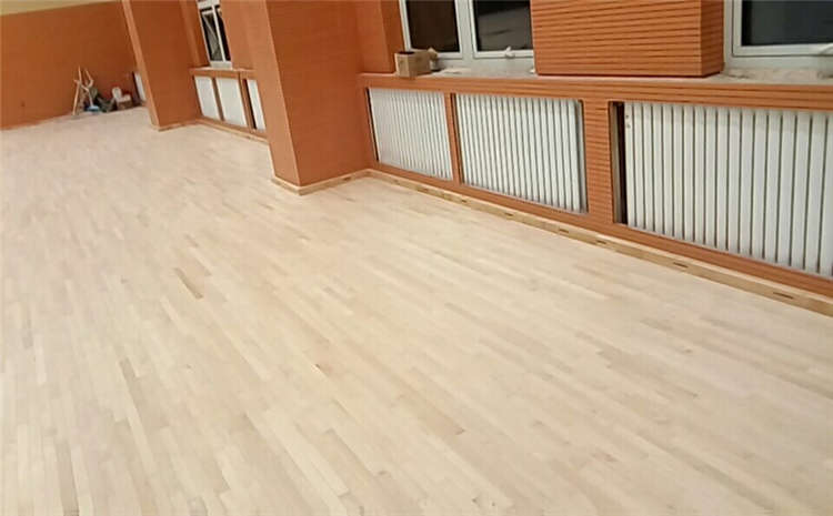 專業(yè)的籃球運(yùn)動(dòng)地板雙層龍骨結(jié)構(gòu)