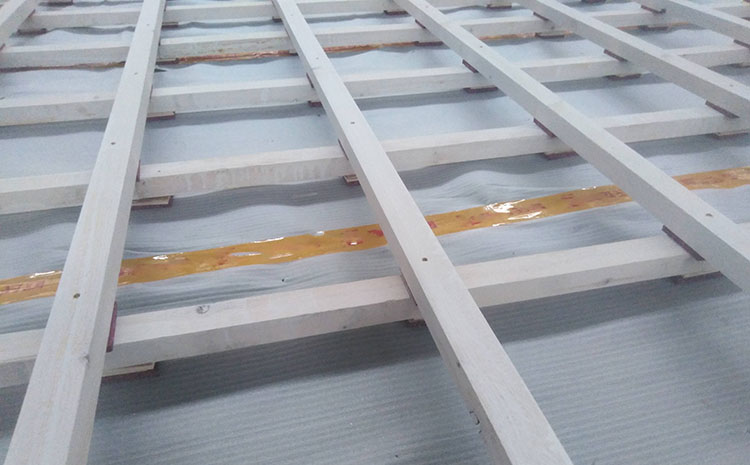 拼接板籃球場實木地板價格是多少錢？