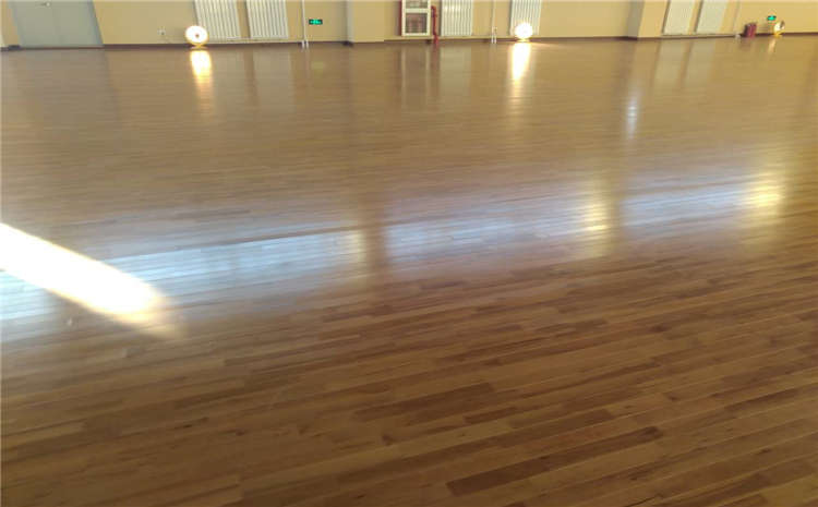 您認識實木運動地板嗎？