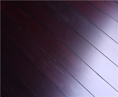 暗紅色舞臺木地板