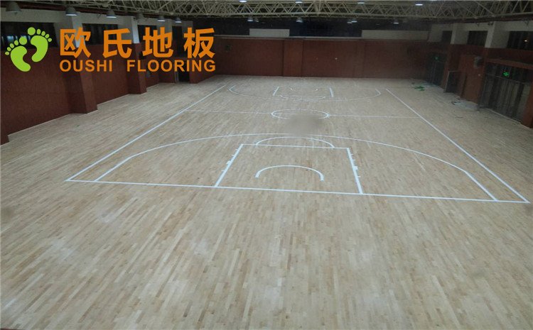 江蘇徐州樹(shù)恩中學(xué)籃球館健身房木地板案例
